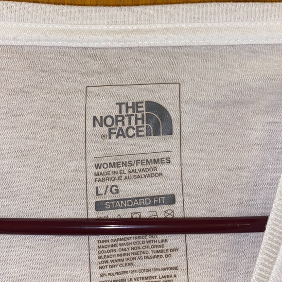 “Never stop exploring” donkey north face women’s L tee - Picture 2 of 3